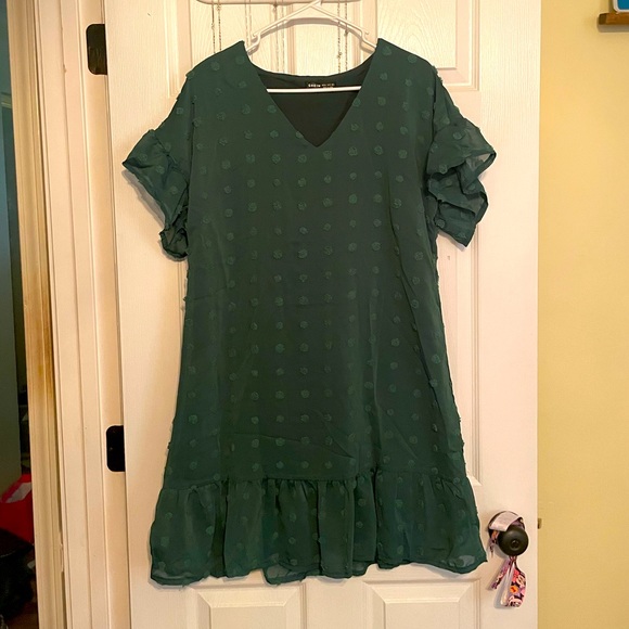 Ladies size Medium Dark Green SHEIN dress - Picture 1 of 5